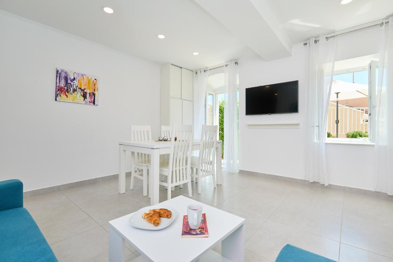Apartma Hedera A10 *